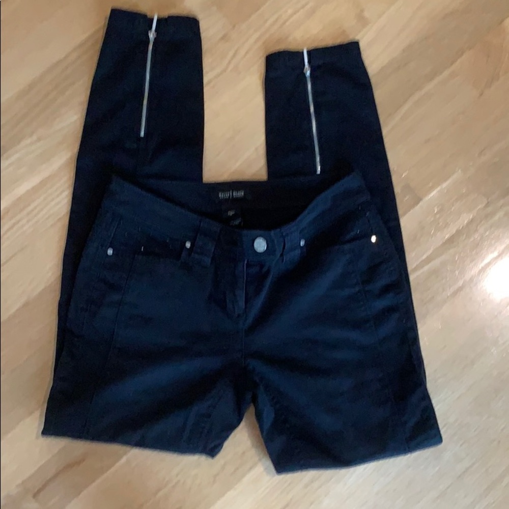 Sexy! WHBM Ankle Zip Pants - Picture 4 of 9